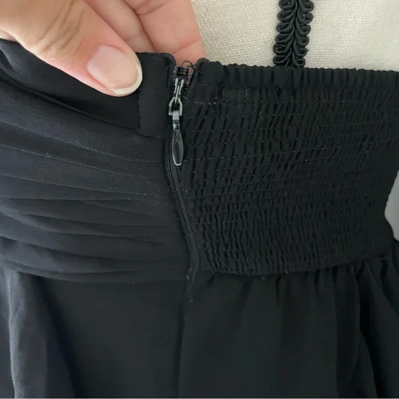 Miroa Vintage Black Ruffled Mini Dress - Picture 5 of 7